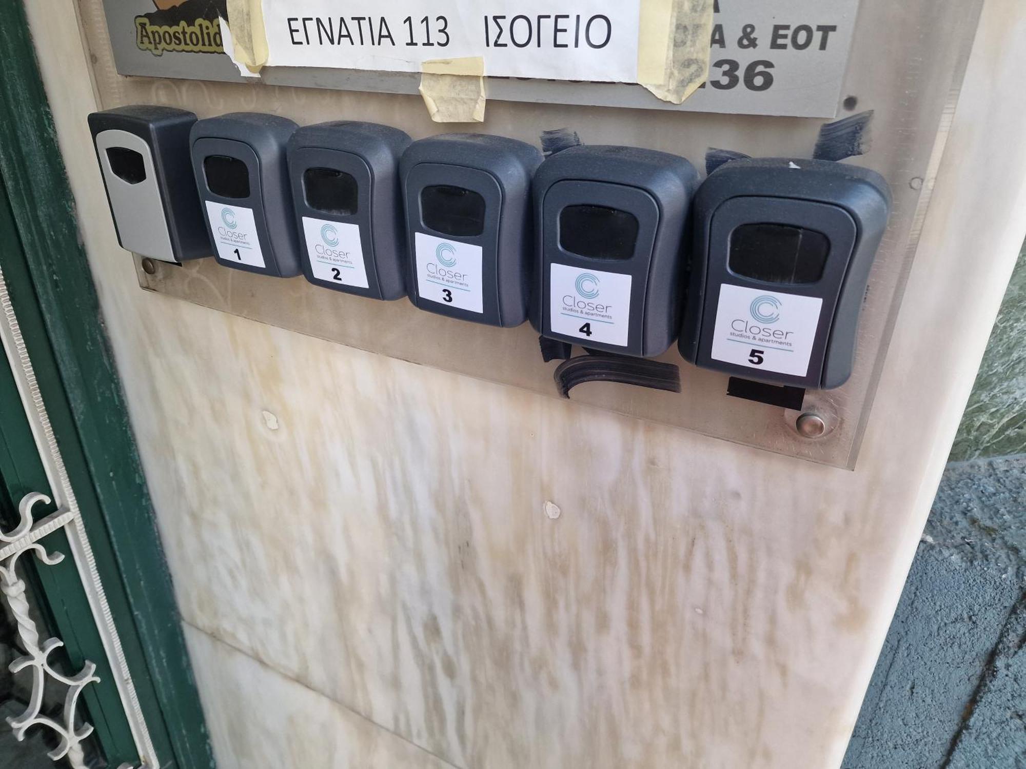 Closer "Egnatia Apartment 1" Thessaloníki Ngoại thất bức ảnh